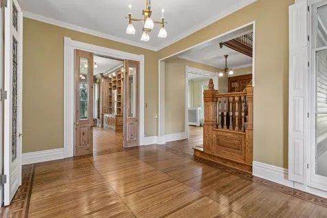 422 Laurel Avenue Saint Paul MN 55102
