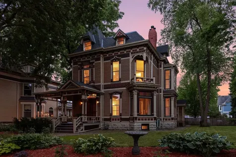 422 Laurel Avenue Saint Paul MN 55102