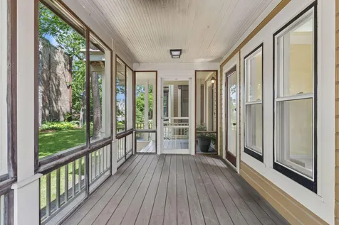 422 Laurel Avenue Saint Paul MN 55102