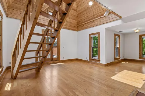 422 Laurel Avenue Saint Paul MN 55102
