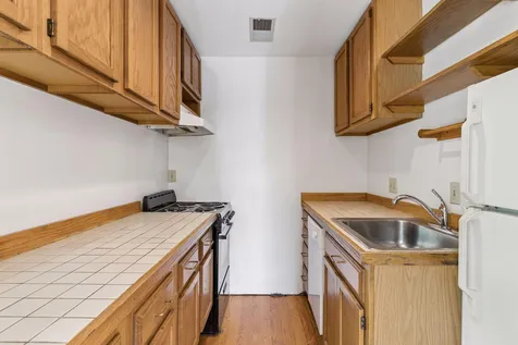 422 Laurel Avenue Saint Paul MN 55102