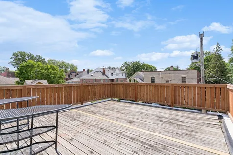 422 Laurel Avenue Saint Paul MN 55102