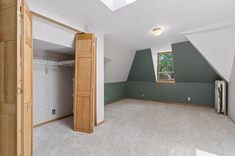 422 Laurel Avenue Saint Paul MN 55102