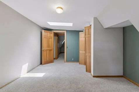 422 Laurel Avenue Saint Paul MN 55102