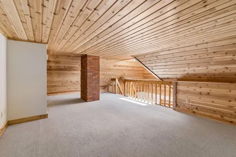422 Laurel Avenue Saint Paul MN 55102