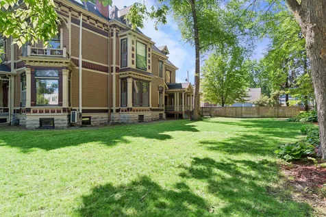 422 Laurel Avenue Saint Paul MN 55102