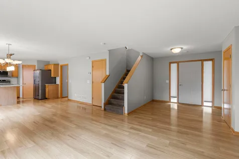1685 Philipp Way Shakopee MN 55379