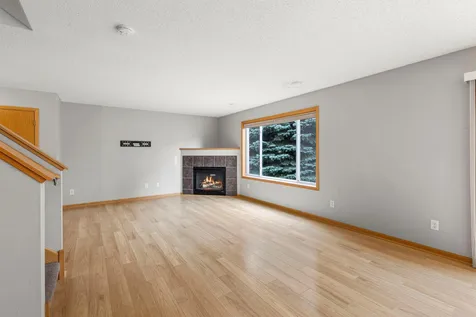 1685 Philipp Way Shakopee MN 55379