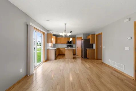 1685 Philipp Way Shakopee MN 55379
