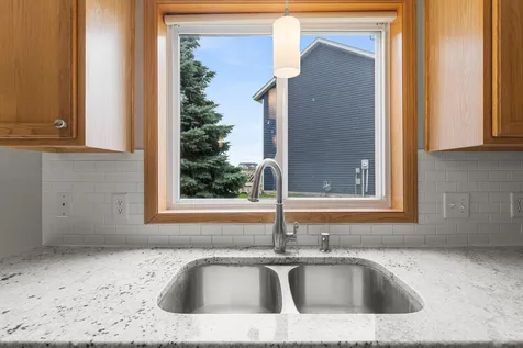 1685 Philipp Way Shakopee MN 55379