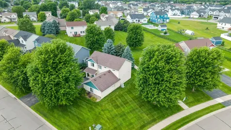 1685 Philipp Way Shakopee MN 55379