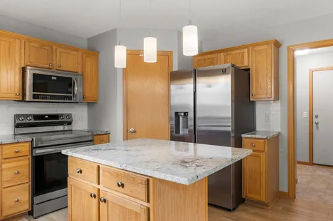 1685 Philipp Way Shakopee MN 55379