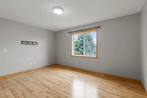 1685 Philipp Way Shakopee MN 55379