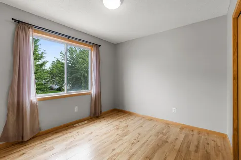 1685 Philipp Way Shakopee MN 55379