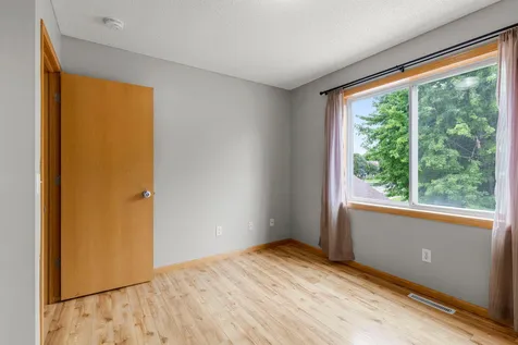 1685 Philipp Way Shakopee MN 55379