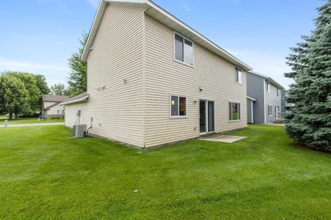 1685 Philipp Way Shakopee MN 55379