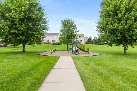 1685 Philipp Way Shakopee MN 55379