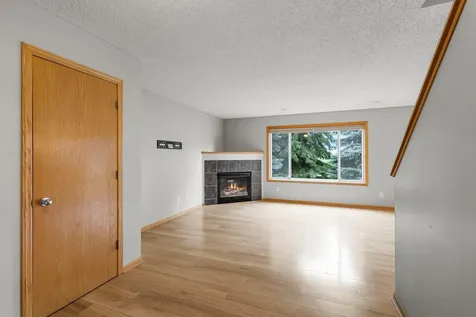 1685 Philipp Way Shakopee MN 55379