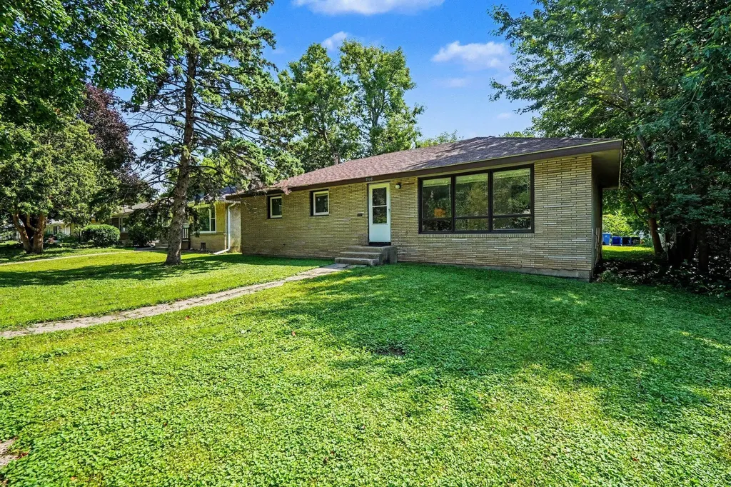 1066 26th Avenue SE Minneapolis MN 55414