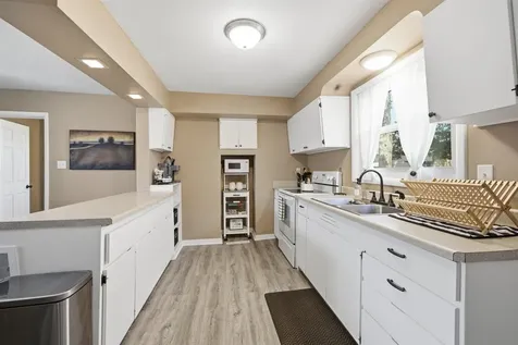216 1st St SW Chisholm MN 55719