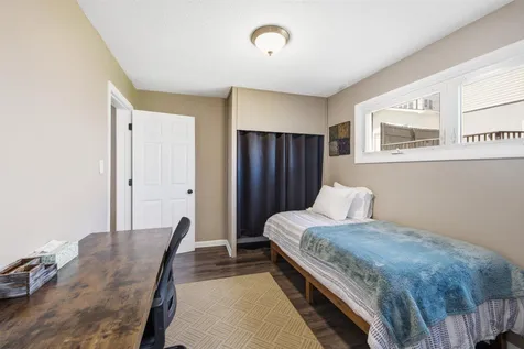 216 1st St SW Chisholm MN 55719