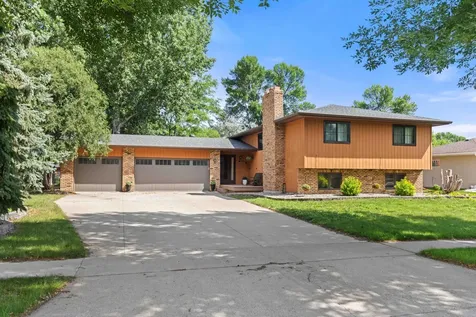 2101 26th Avenue S Fargo ND 58103