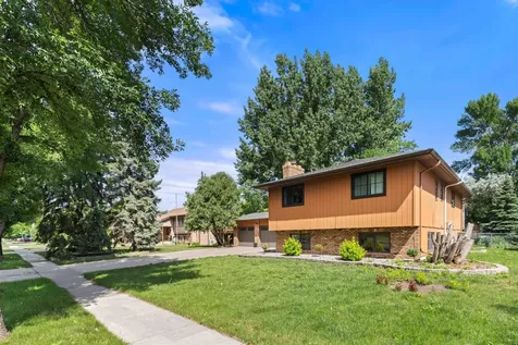 2101 26th Avenue S Fargo ND 58103