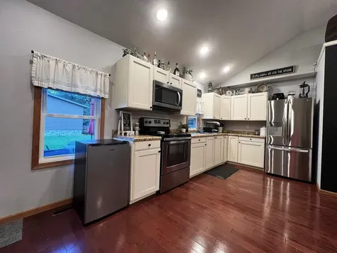 420 Oakwood Street Millville MN 55957