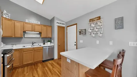 522 Brook Avenue Saint Charles MN 55972