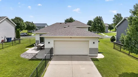 522 Brook Avenue Saint Charles MN 55972