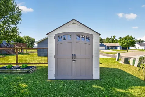 522 Brook Avenue Saint Charles MN 55972