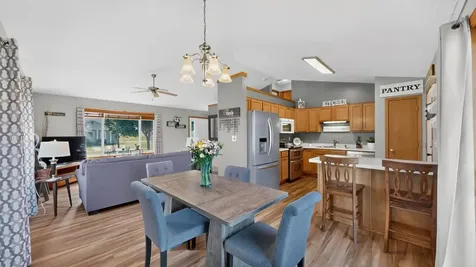 522 Brook Avenue Saint Charles MN 55972