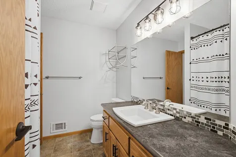 1222 Fallbrook Lane Woodbury MN 55125