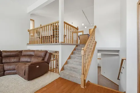 1222 Fallbrook Lane Woodbury MN 55125