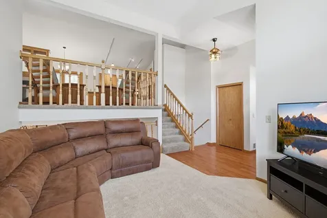 1222 Fallbrook Lane Woodbury MN 55125