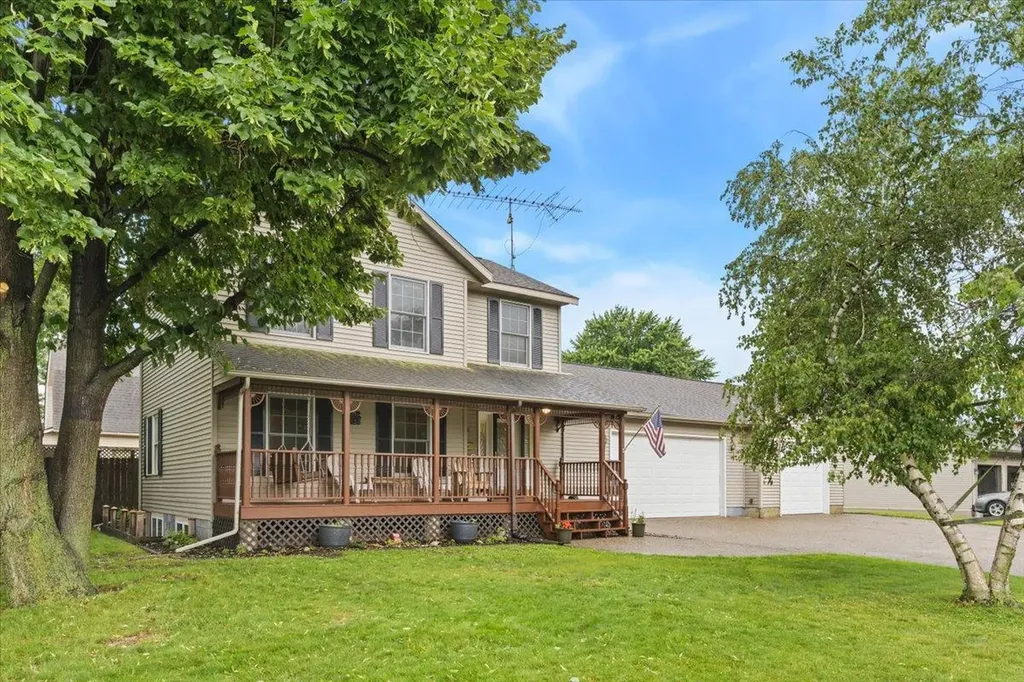 624 S 7th Street Lake City MN 55041