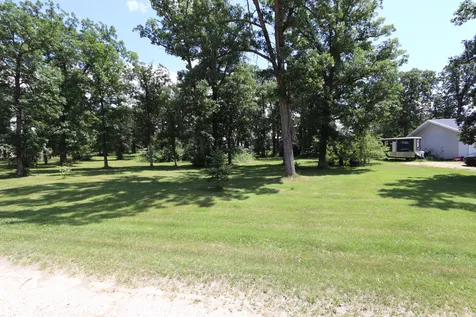 752 Lenmark Lane Badger MN 56714