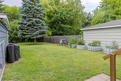 421 S 18th Street S Moorhead MN 56560