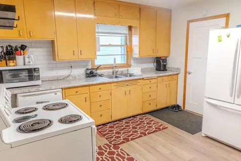 421 S 18th Street S Moorhead MN 56560