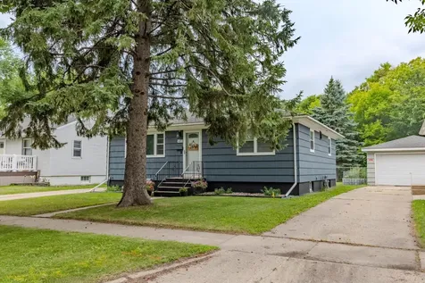 421 S 18th Street S Moorhead MN 56560