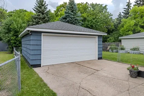 421 S 18th Street S Moorhead MN 56560