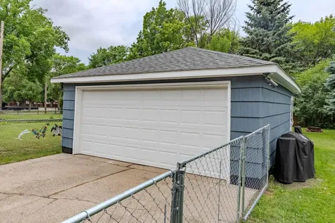 421 S 18th Street S Moorhead MN 56560