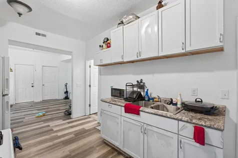 2210 Oakland Avenue Minneapolis MN 55404