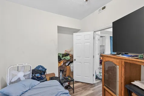 2210 Oakland Avenue Minneapolis MN 55404