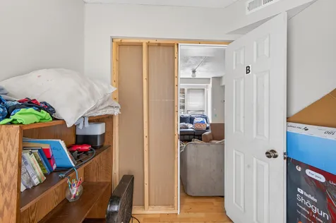 2210 Oakland Avenue Minneapolis MN 55404