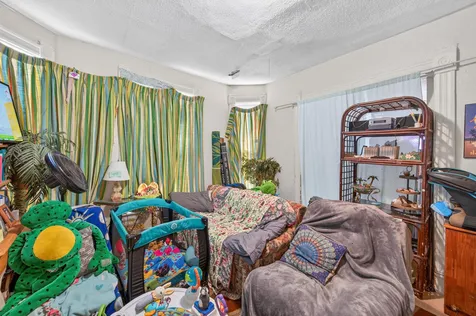 2210 Oakland Avenue Minneapolis MN 55404