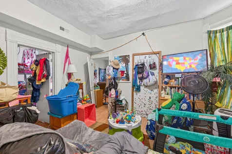 2210 Oakland Avenue Minneapolis MN 55404