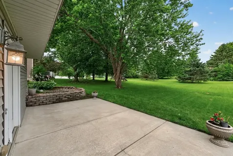 11295 50th Place N Plymouth MN 55442