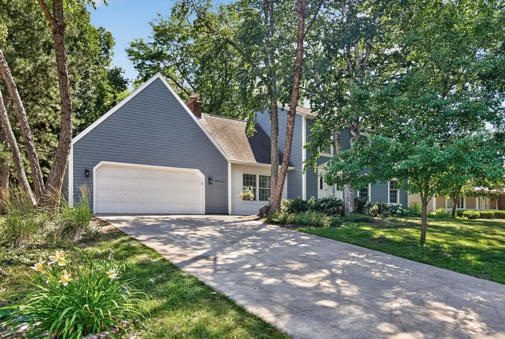 8906 138th Street Court Apple Valley MN 55124