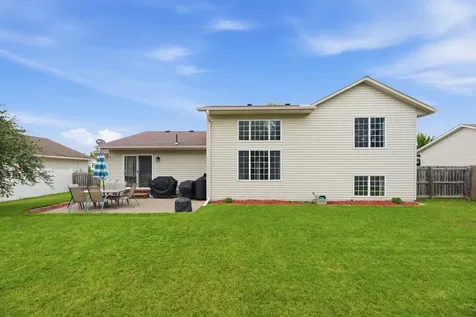 717 Heritage Lane Belle Plaine MN 56011